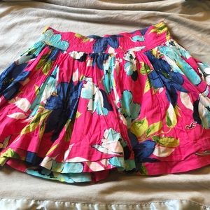 Hollister skirt pink  🌺 size medium NWOT